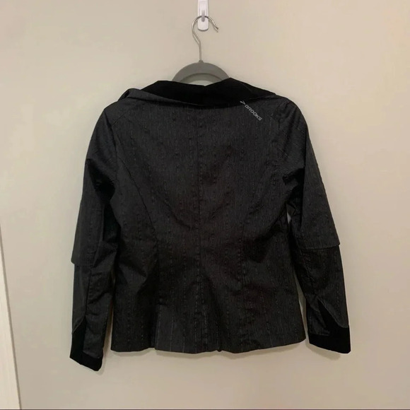 Brooks Pure Project Running Reflective grey full zipper reflective jacket size S - Picture 2 of 7